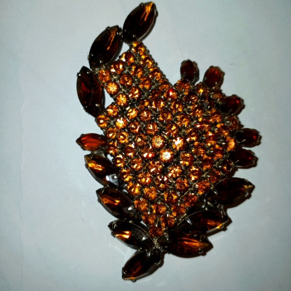 Brooche